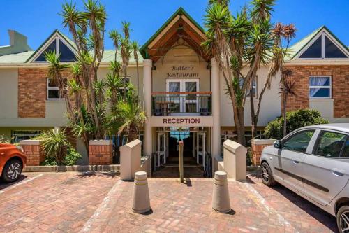 Photo #2 of Modern apartment, a home away from home right next to the beachfront in Gqeberha, South Africa