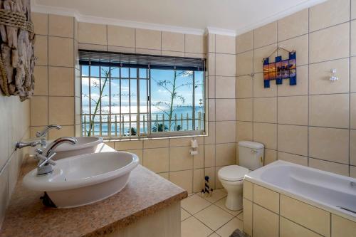 Photo #3 of The White House Apartment in Mossel Bay, South Africa