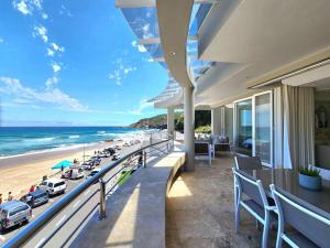 Photo #6 of Waves of Grace Seafront Villa in Herolds Bay, South Africa