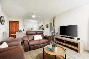 Photo #6 of Laguna La Crete 10 in Margate, South Africa