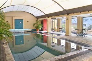 Photo #4 of Beautiful apartment across from the beach in Cape Town, South Africa