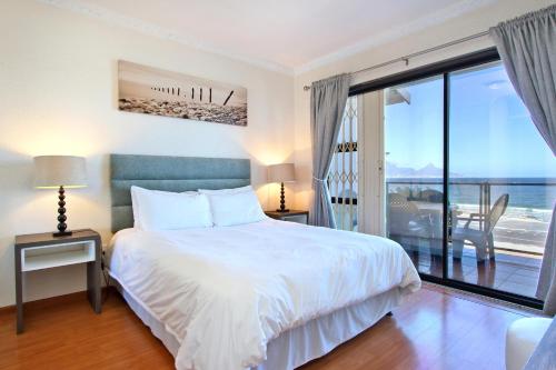 Photo #2 of Cap Du Mont Cape Town in Cape Town, South Africa