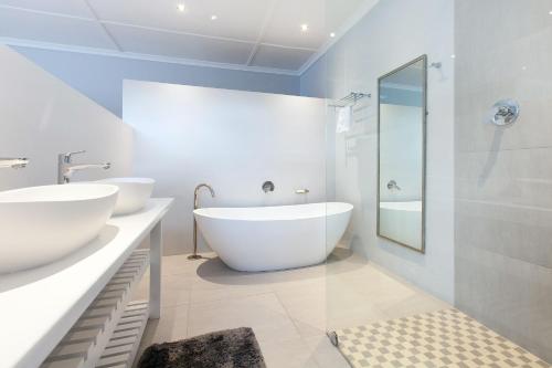 Photo #2 of The Cove in Cape Town, South Africa